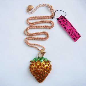 BETSEY JOHNSON  RHINESTONES STRAWBERRY NECKLACE